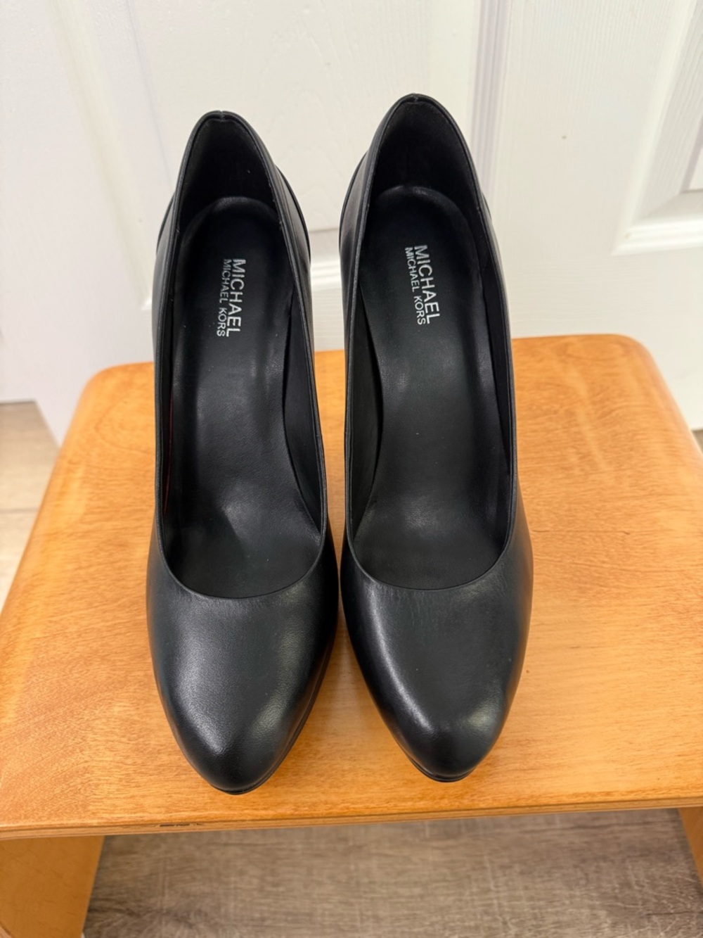 MICHAEL Michael Kors Black Leather Pump Heels